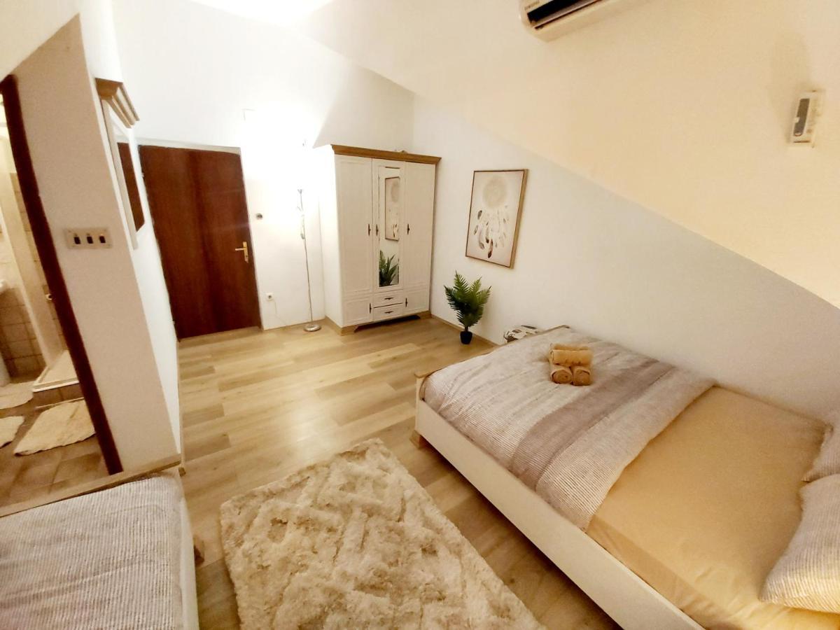 Apartment Hana In Jelsa Jelsa (Hvar)