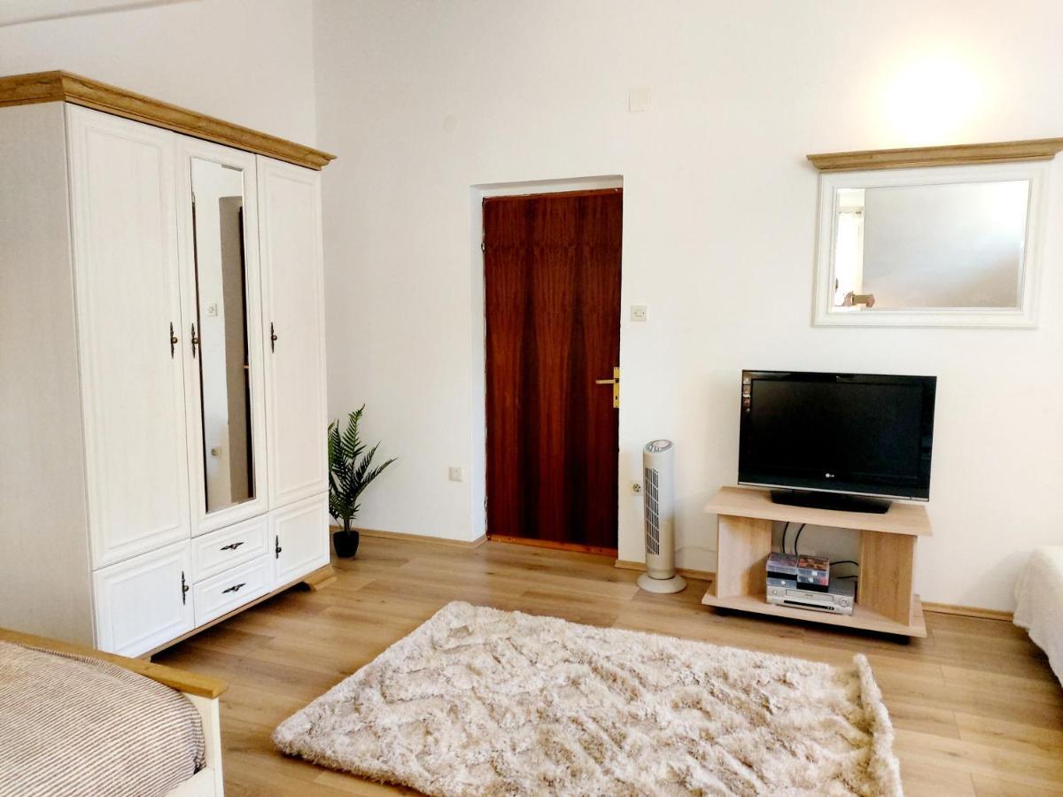 Apartment Hana In Jelsa Jelsa (Hvar)